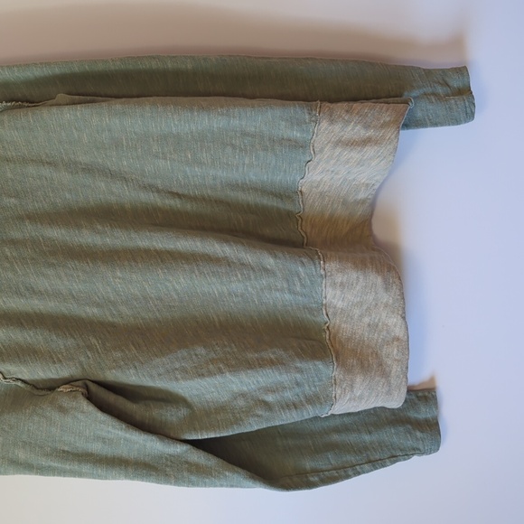 Free People Beach Green Cowl Neck Long Sleeve Top - Size Medium/Large - Picture 12 of 12